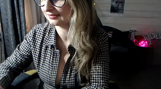 Snapshot of RubiLakros chatting on 21, 2, 2025 RubiLakros online show from 21, 2, 2025