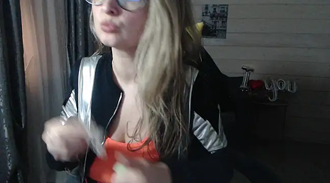 Snapshot of RubiLakros chatting on 28, 2, 2025 RubiLakros online show from 28, 2, 2025