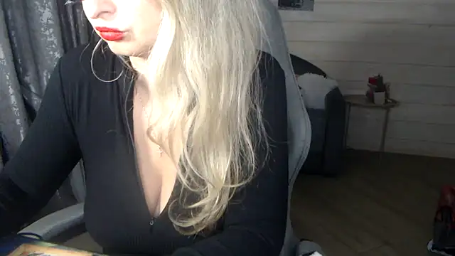 Snapshot of RubiLakros chatting on 11, 9, 2025 RubiLakros online show from 11, 9, 2025