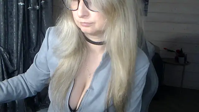 Snapshot of RubiLakros chatting on 31, 10, 2025 RubiLakros online show from 31, 10, 2025