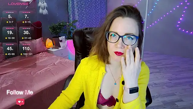 AngelaWhiti online show from 12, 2, 2025