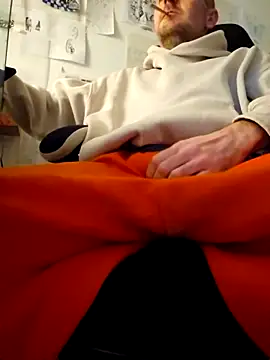 Snapshot of verylargecock chatting on 6, 2, 2026 verylargecock online show from 6, 2, 2026