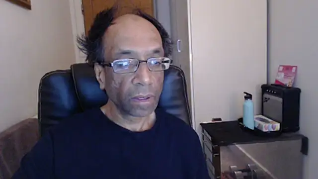 Snapshot of rauncher1 chatting on 22, 4, 2026 rauncher1 online show from 22, 4, 2026