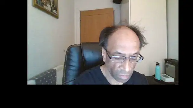 Snapshot of rauncher1 chatting on 12, 5, 2026 rauncher1 online show from 12, 5, 2026