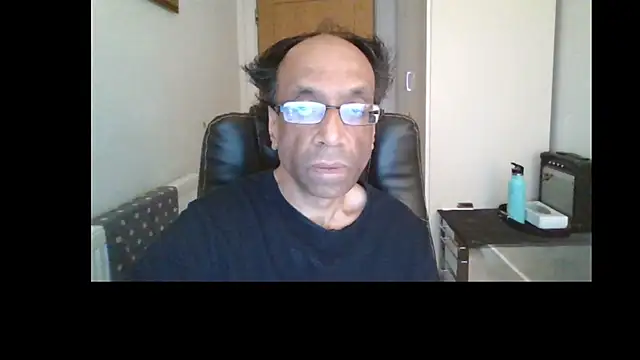 Snapshot of rauncher1 chatting on 13, 5, 2026 rauncher1 online show from 13, 5, 2026
