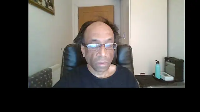 Snapshot of rauncher1 chatting on 14, 5, 2026 rauncher1 online show from 14, 5, 2026