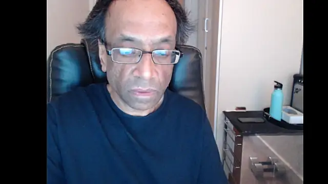 Snapshot of rauncher1 chatting on 20, 5, 2026 rauncher1 online show from 20, 5, 2026