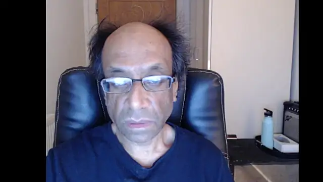 Snapshot of rauncher1 chatting on 29, 5, 2026 rauncher1 online show from 29, 5, 2026