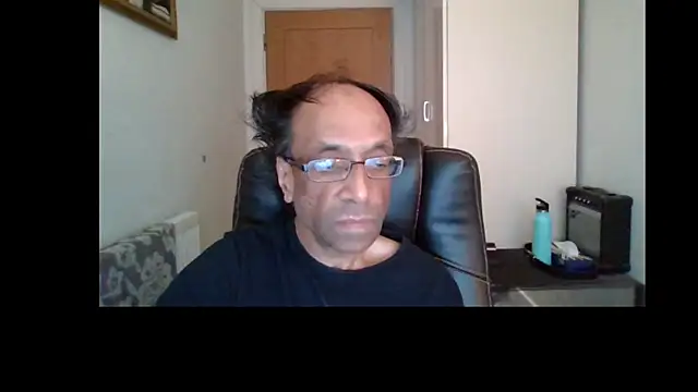 Snapshot of rauncher1 chatting on 16, 6, 2026 rauncher1 online show from 16, 6, 2026