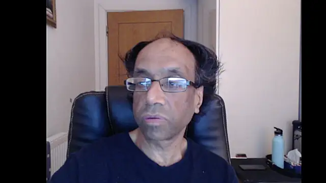 Snapshot of rauncher1 chatting on 24, 6, 2026 rauncher1 online show from 24, 6, 2026