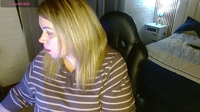 Snapshot of bella_savati chatting on 5, 3, 2026 bella savati online show from 5, 3, 2026