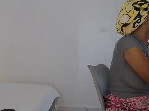 Snapshot of nareethai chatting on 2, 10, 2025 nareethai online show from 2, 10, 2025