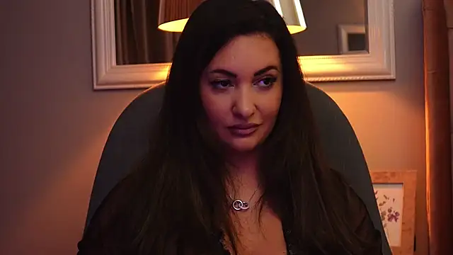 Snapshot of YaaraCollins chatting on 25, 10, 2025 YaaraCollins online show from 25, 10, 2025