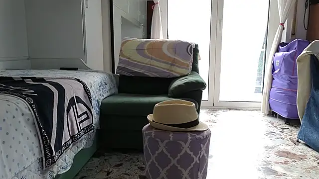 Snapshot of Dharmare@xh chatting on 8, 11, 2025 Dharmarexh online show from 8, 11, 2025