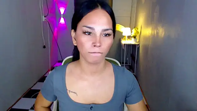 Snapshot of urnaughtydolly69 chatting on 7, 5, 2026 urnaughtydolly69 online show from 7, 5, 2026