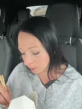 Viola Beck online show from 28, 2, 2025