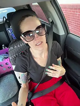 Snapshot of lolabunny9 chatting on 15, 11, 2025 lolabunny9 online show from 15, 11, 2025