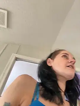 Snapshot of lolabunny9 chatting on 22, 12, 2025 lolabunny9 online show from 22, 12, 2025