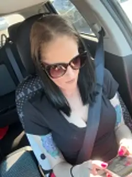 Snapshot of lolabunny9 chatting on 5, 1, 2026 lolabunny9 online show from 5, 1, 2026