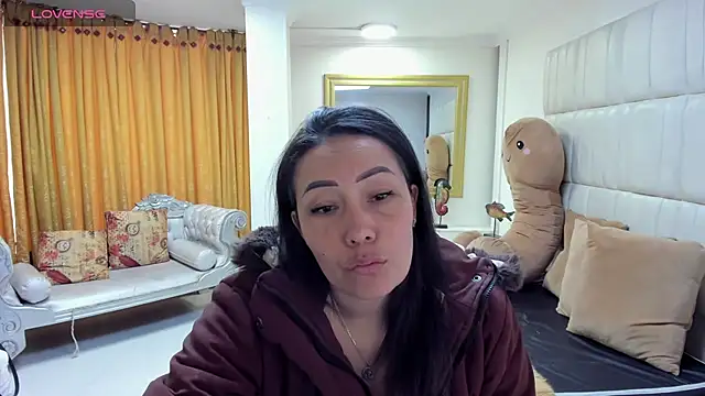 gaby trent online show from 27, 2, 2025