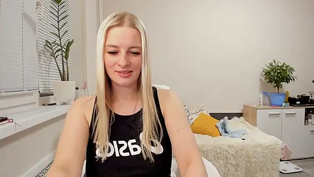 Snapshot of HILT_ON chatting on 18, 3, 2025 HILT ON online show from 18, 3, 2025