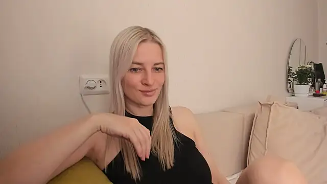 Snapshot of HILT_ON chatting on 21, 9, 2025 HILT ON online show from 21, 9, 2025