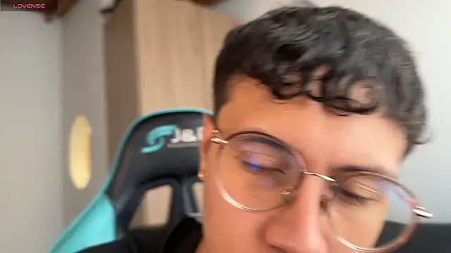 LeaneSeb online show from 4, 4, 2026