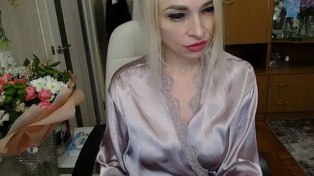 Mika Passion online show from 15, 2, 2025