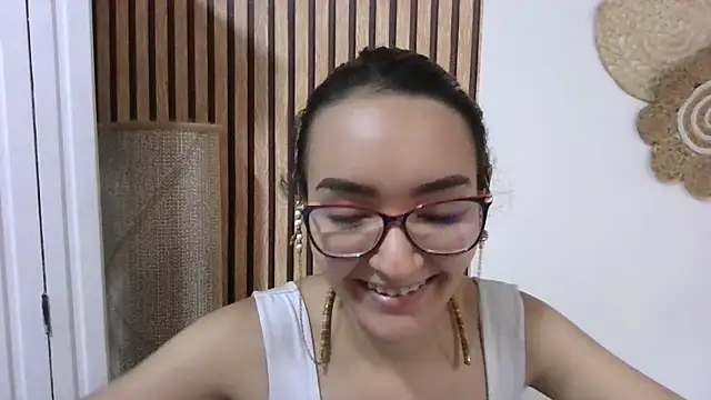 Snapshot of LinzyBaner chatting on 11, 2, 2025 LinzyBaner online show from 11, 2, 2025