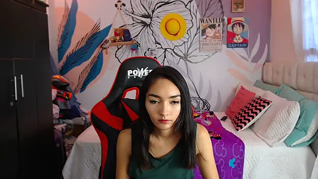 Snapshot of LinzyBaner chatting on 19, 2, 2025 LinzyBaner online show from 19, 2, 2025