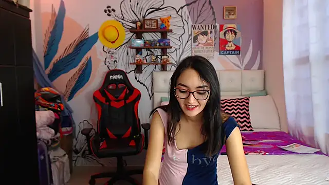 Snapshot of LinzyBaner chatting on 26, 2, 2025 LinzyBaner online show from 26, 2, 2025