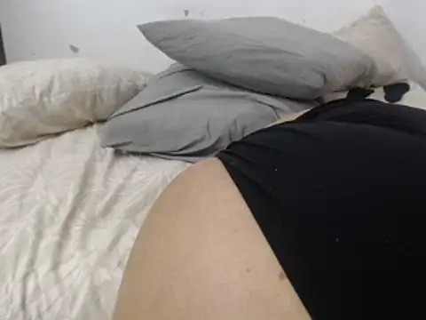 Snapshot of XHotJuicyBootyXX chatting on 24, 1, 2025 XHotJuicyBootyXX online show from 24, 1, 2025