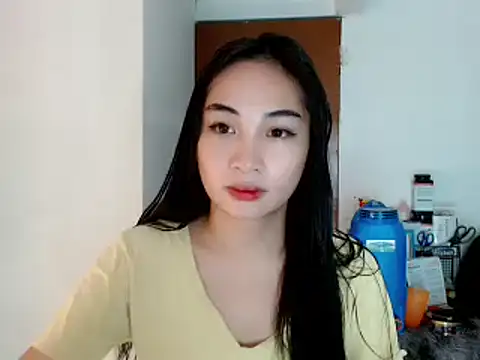 SweetLilly 18 online show from 2, 1, 2025