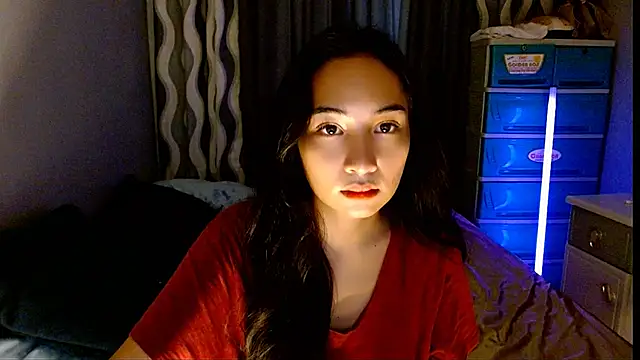 Snapshot of SweetLilly_18 chatting on 28, 6, 2026 SweetLilly 18 online show from 28, 6, 2026
