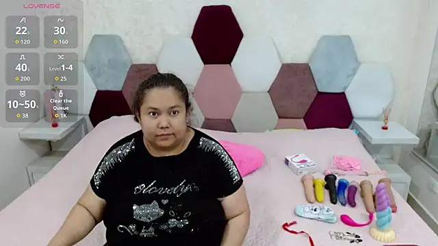 Snapshot of angel_blue chatting on 26, 6, 2026 angel blue online show from 26, 6, 2026