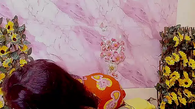 Snapshot of IndianAllure chatting on 8, 1, 2026 IndianAllure online show from 8, 1, 2026