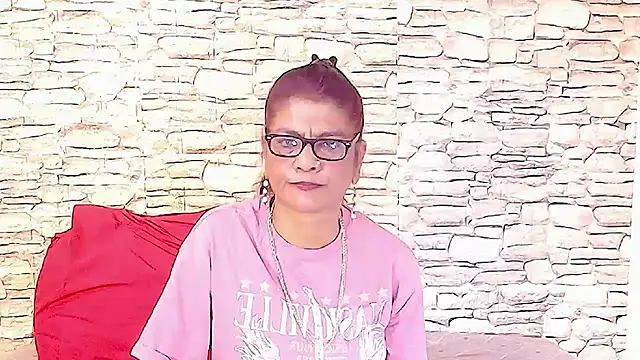 Snapshot of IndianAllure chatting on 12, 1, 2026 IndianAllure online show from 12, 1, 2026