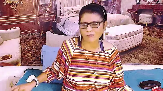 Snapshot of IndianAllure chatting on 29, 5, 2026 IndianAllure online show from 29, 5, 2026