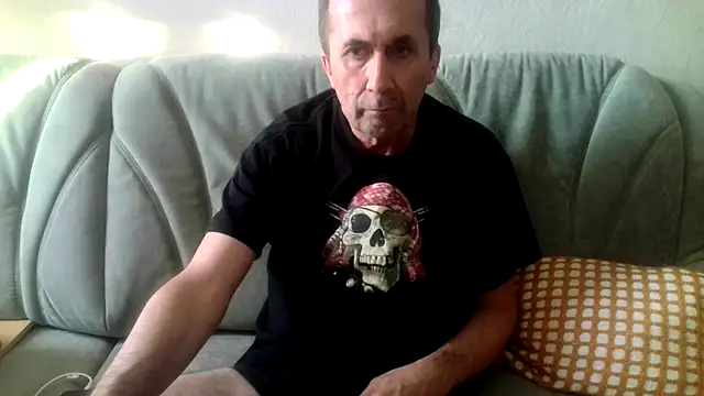 Snapshot of michidd1 chatting on 13, 7, 2026 michidd1 online show from 13, 7, 2026