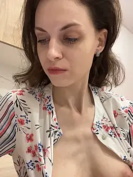 Snapshot of MissAnuta chatting on 10, 3, 2025 MissAnuta online show from 10, 3, 2025