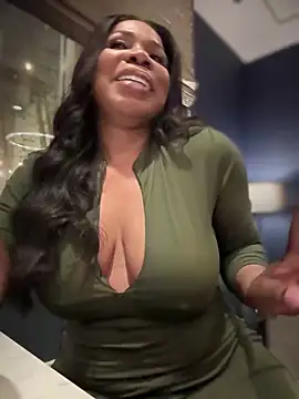 Snapshot of Belle___ chatting on 16, 3, 2025 Belle online show from 16, 3, 2025