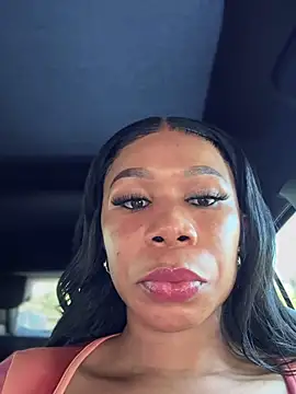 Snapshot of Belle___ chatting on 13, 9, 2025 Belle online show from 13, 9, 2025