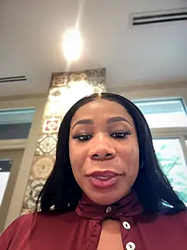 Snapshot of Belle___ chatting on 5, 10, 2025 Belle online show from 5, 10, 2025