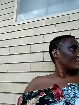 Snapshot of BigButtGodess chatting on 4, 1, 2025 BigButtGodess online show from 4, 1, 2025