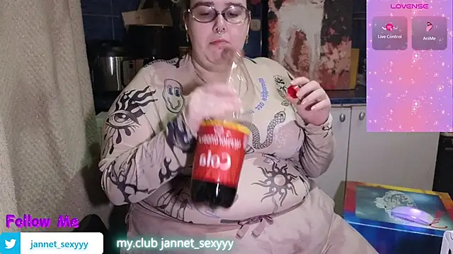 Snapshot of JannetPie chatting on 18, 7, 2026 JannetPie online show from 18, 7, 2026