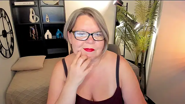 Snapshot of Shannonshine chatting on 16, 7, 2026 Shannonshine online show from 16, 7, 2026