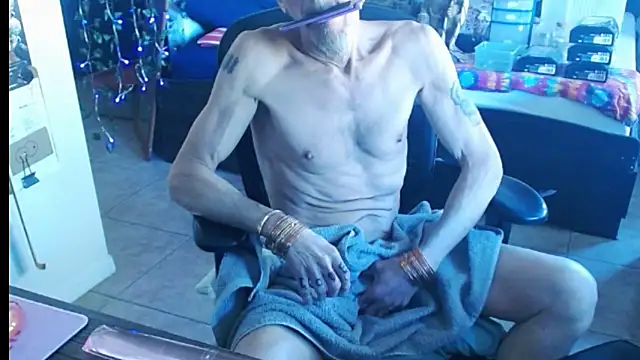 Snapshot of mycock2474u chatting on 2, 3, 2025 mycock2474u online show from 2, 3, 2025