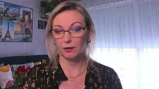 vanessa chat online show from 18, 2, 2025