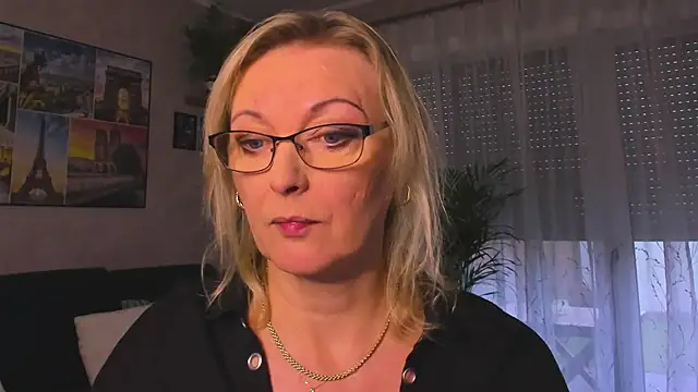 vanessa chat online show from 24, 11, 2025