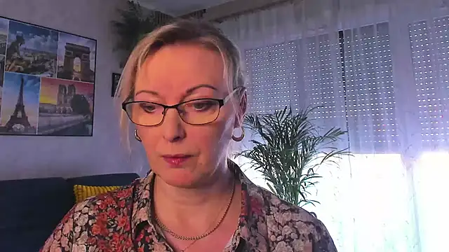 vanessa chat online show from 19, 3, 2026